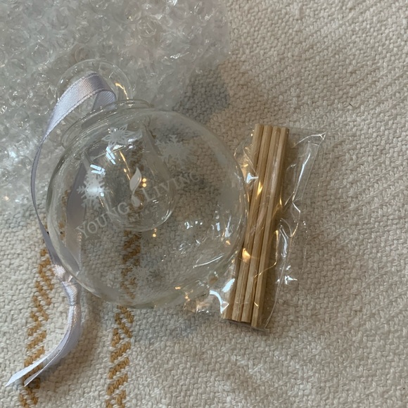 Young Living Essential Oils Glass Diffuser Ornament - Picture 3 of 6